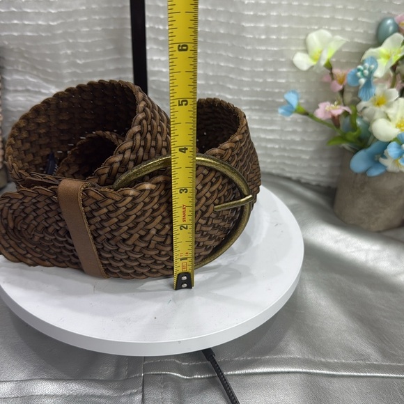 (H) Banana Republic vintage,leather Y2K,Braided Tan Belt with Gold Buckle, Sz S - Picture 2 of 10